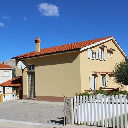 In Mit Eigener Terrasse By Interhome *