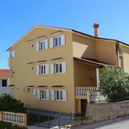 In Mit Eigener Terrasse By Interhome Appartement *