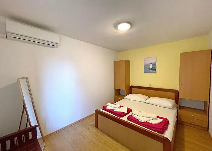 In Mit Eigener Terrasse By Interhome * Baška