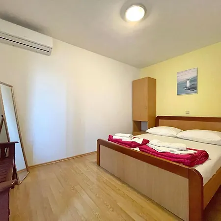 In Mit Eigener Terrasse By Interhome Apartment *